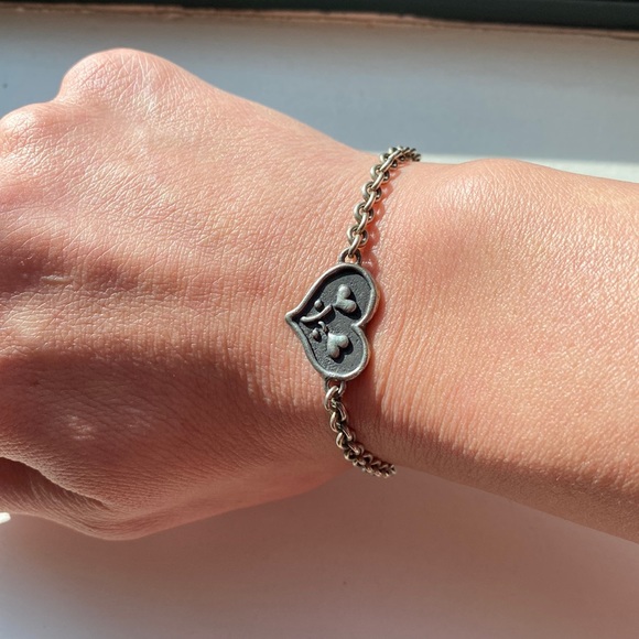 u & i Metal Heart Bracelet - Picture 3 of 8